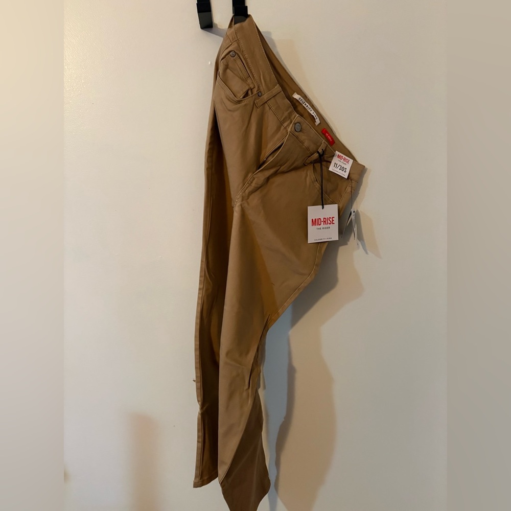 Celebrity Pink Mid-Rise Khaki skinny pants